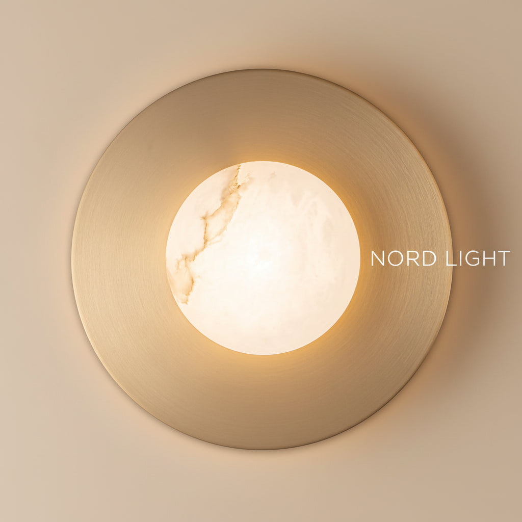 מנורת קיר עגולה עם כדור שיש אמיתי – גימור זהב מוברש או שחור