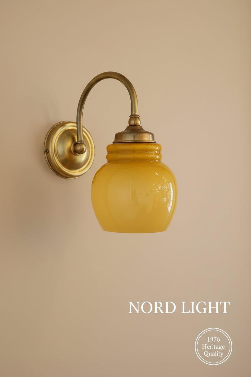 מנורת קיר פליז טבעי וזכוכית חרדל E27 – BRM27