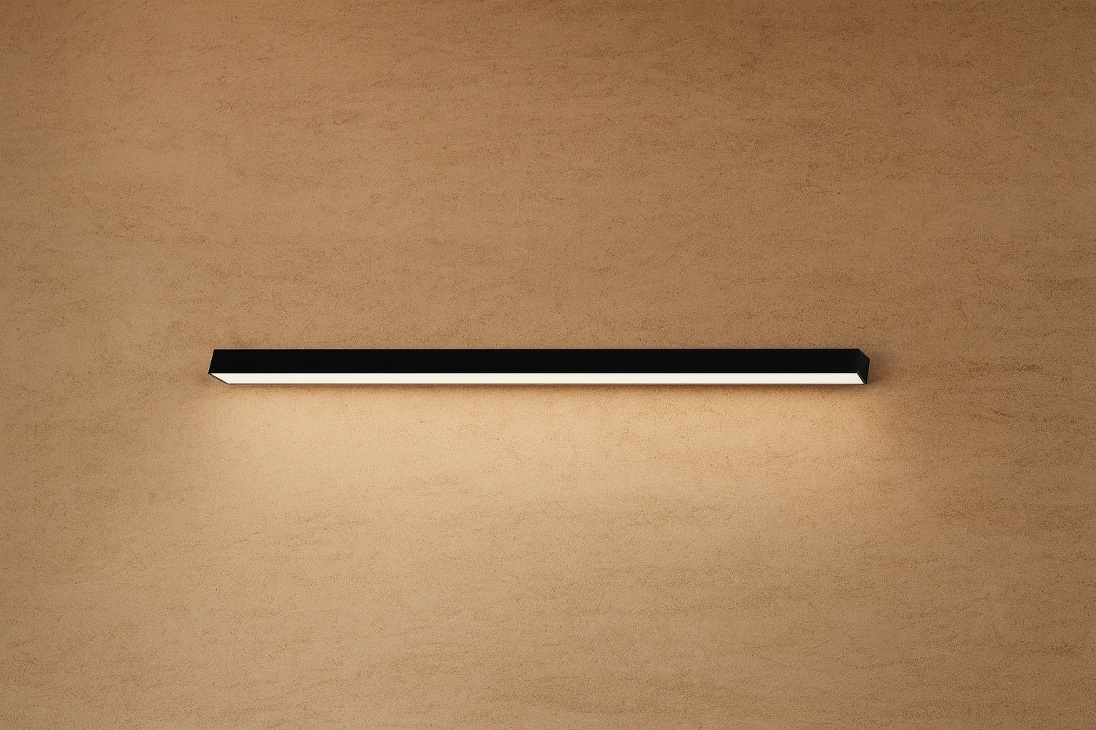 פרופיל תאורה עם שנאי פנימי – עיצוב מודרני ופיזור אור מושלם