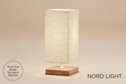 מנורת שולחן NORDIC SOFT – מנורת לילה אלגנטית בשילוב בסיס בגוון עץ