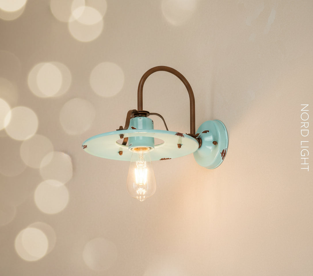 נאופולי כפרי 24 – גוף תאורה וינטג' קלאסי בעיצוב איטלקי