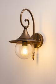 ולנסיה B – מנורת קיר מעוצבת בסגנון קלאסי-וינטג’