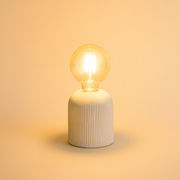 מנורת שולחן דקורטיבית – דגם 4961A לבן