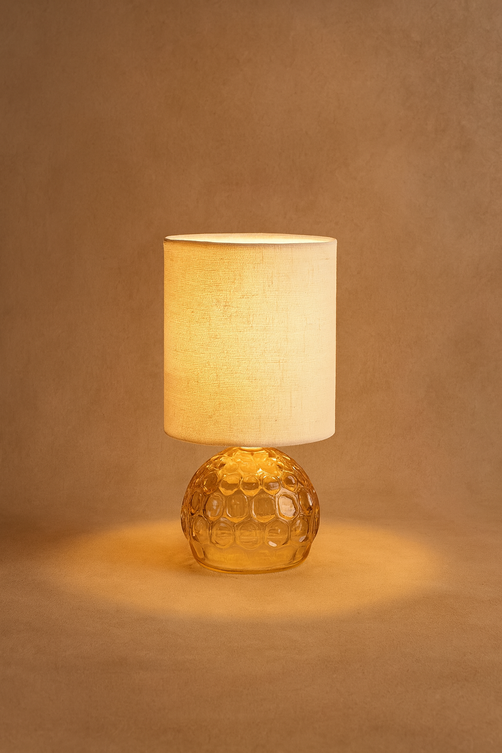 מנורת שולחן דקורטיבית – דגם 464B (קוניאק / שקוף)