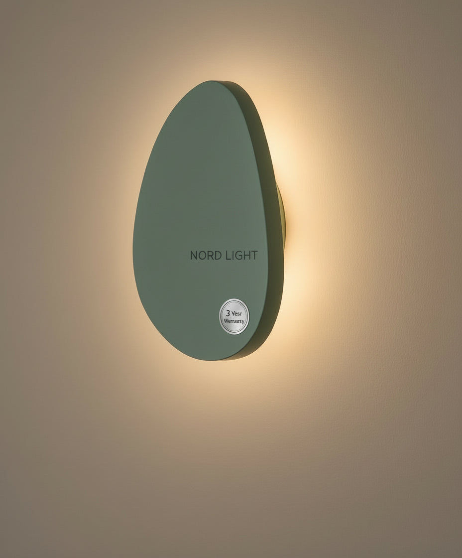 מנורת קיר אגם נורד בקוטר 15 ס״מ בצבע ירוק עם תאורת LED אחורית