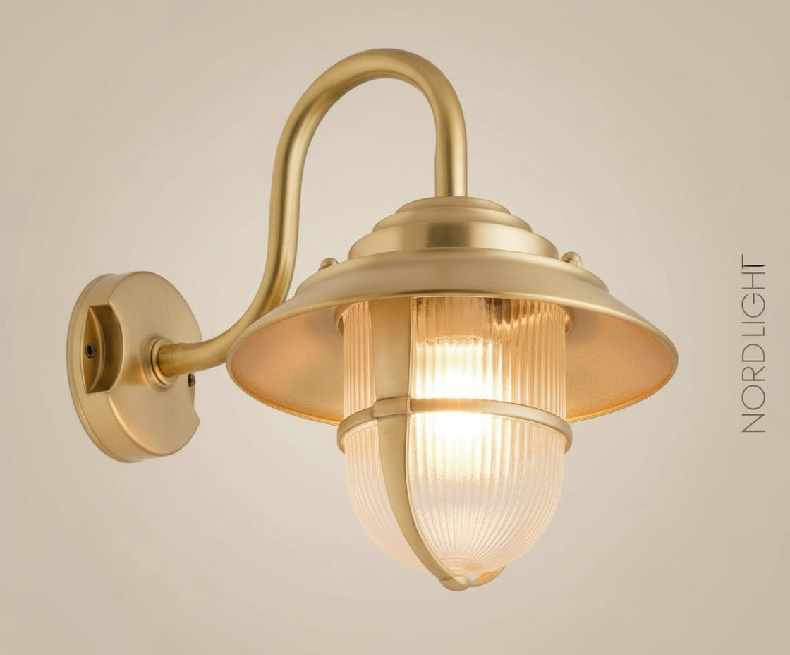 Nord Brass Marine 720 | פנס קיר גינה מפליז אמיתי – עיצוב ימי מרהיב