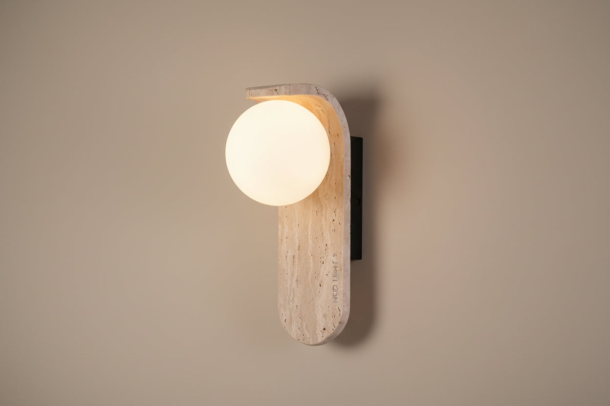 MATRIX TRAVERTINE – מנורת קיר אדריכלית מאבן טבעית טרוונטין