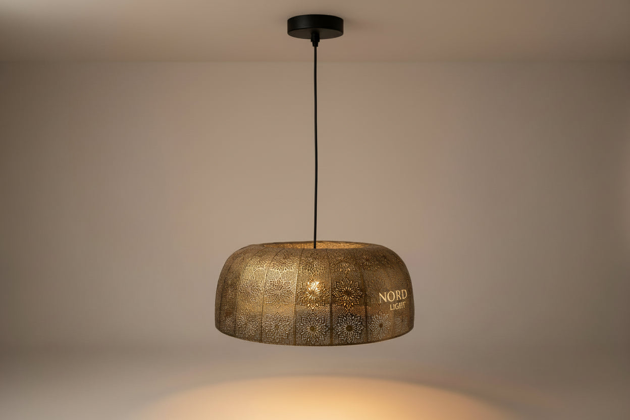 MARRA ORO – מנורת תלייה דקורטיבית בעבודת מתכת מחוררת