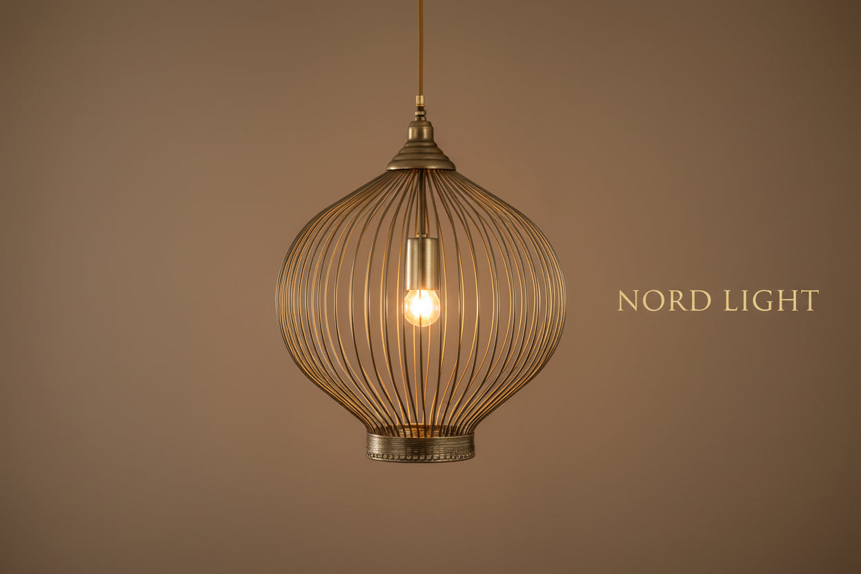 AURA CAGE –  מנורת תלייה בגוון פליז