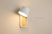 Aksel Wood 17
מנורת קיר קריאה LED
