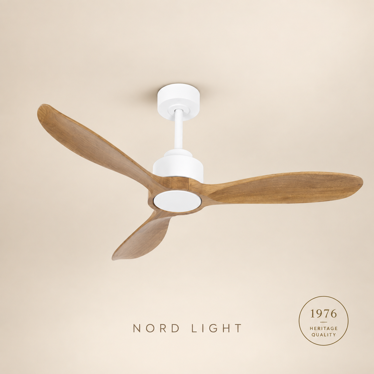 מאוורר תלוי   DC 35W VALENSIA - גימור לבן - כנפיים עץ אגוז — FAN CLUB | NORD LIGHT