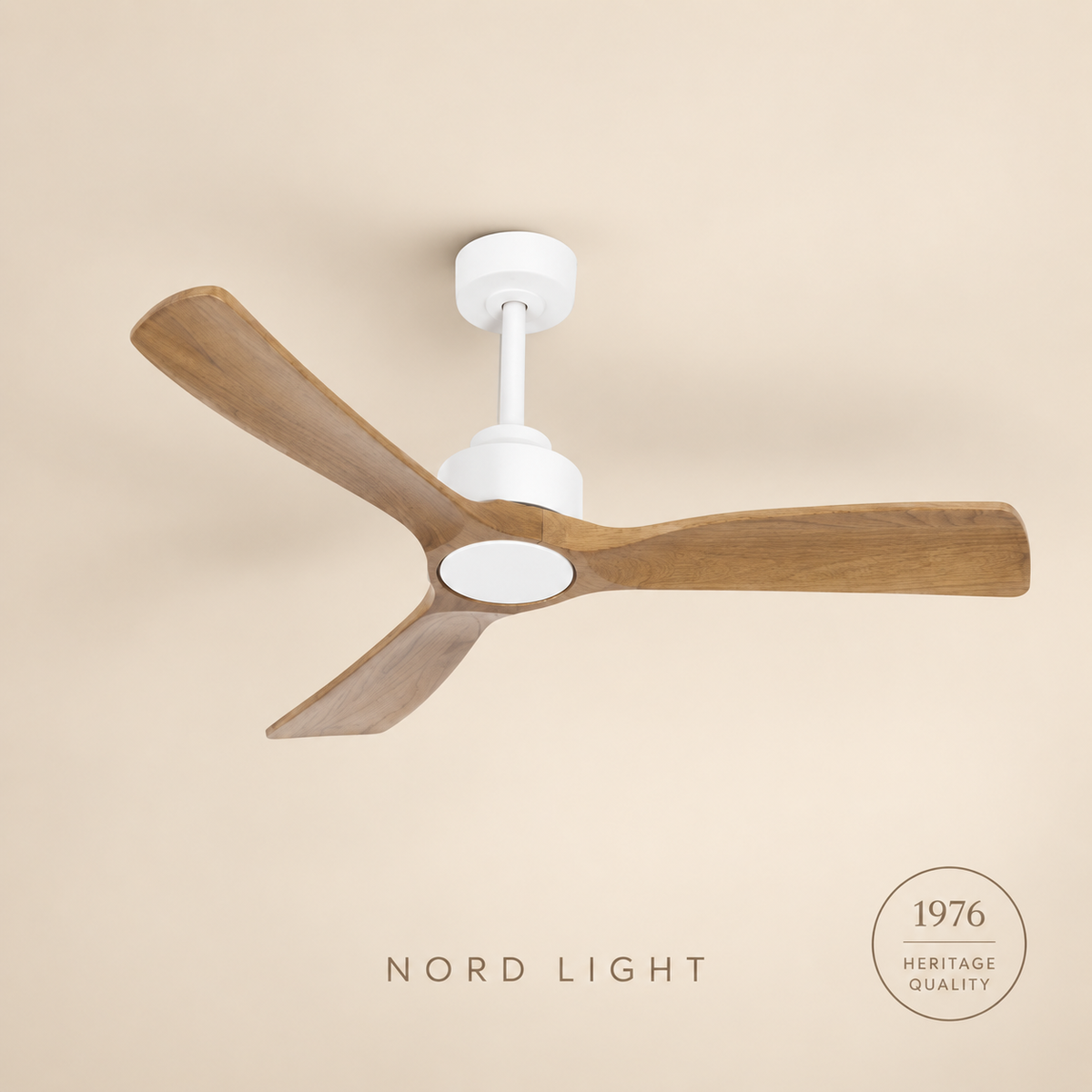 מאוורר תלוי  DC 35W SEVILIA  - גימור לבן  - כנפיים עץ אגוז — FAN CLUB | NORD LIGHT
